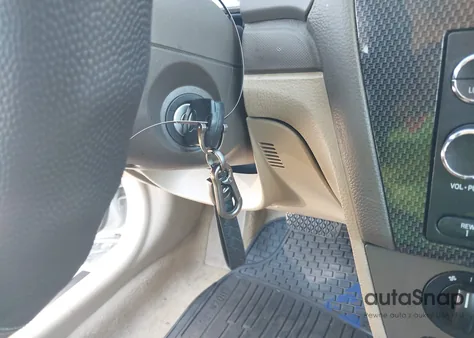 2008 Ford Fusion Se z USA, uszkodzony, nr VIN 3FAHP07Z08R153689